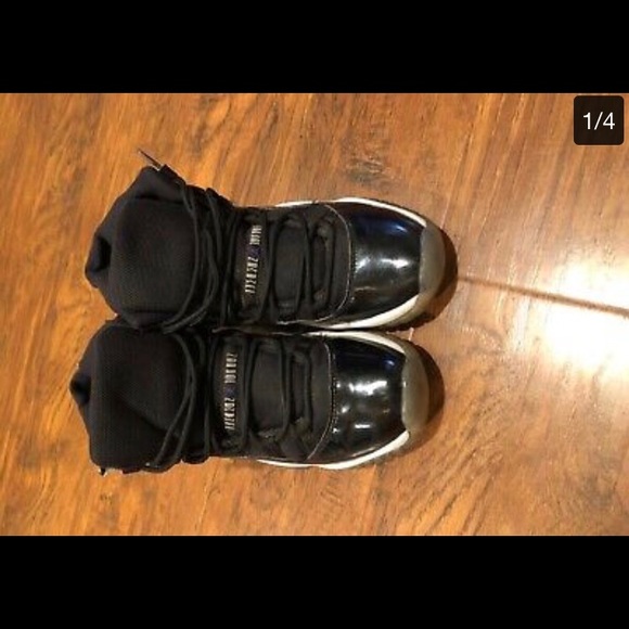 Jordan 11s “SpaceJams” 2016. Sz 7 . $100 obo - Picture 2 of 3